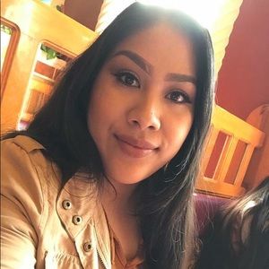 Meet your Posher, Leticia